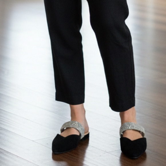 Birdies Black Flats with Geometric Strap Sz 10 - Picture 2 of 9